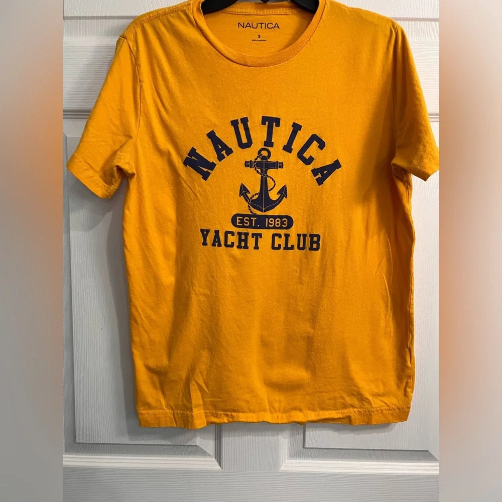 Nautica men’s tee - Size small - Gold with logo on front